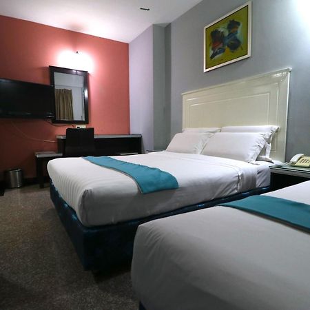 Hotel Sri Puchong Kültér fotó