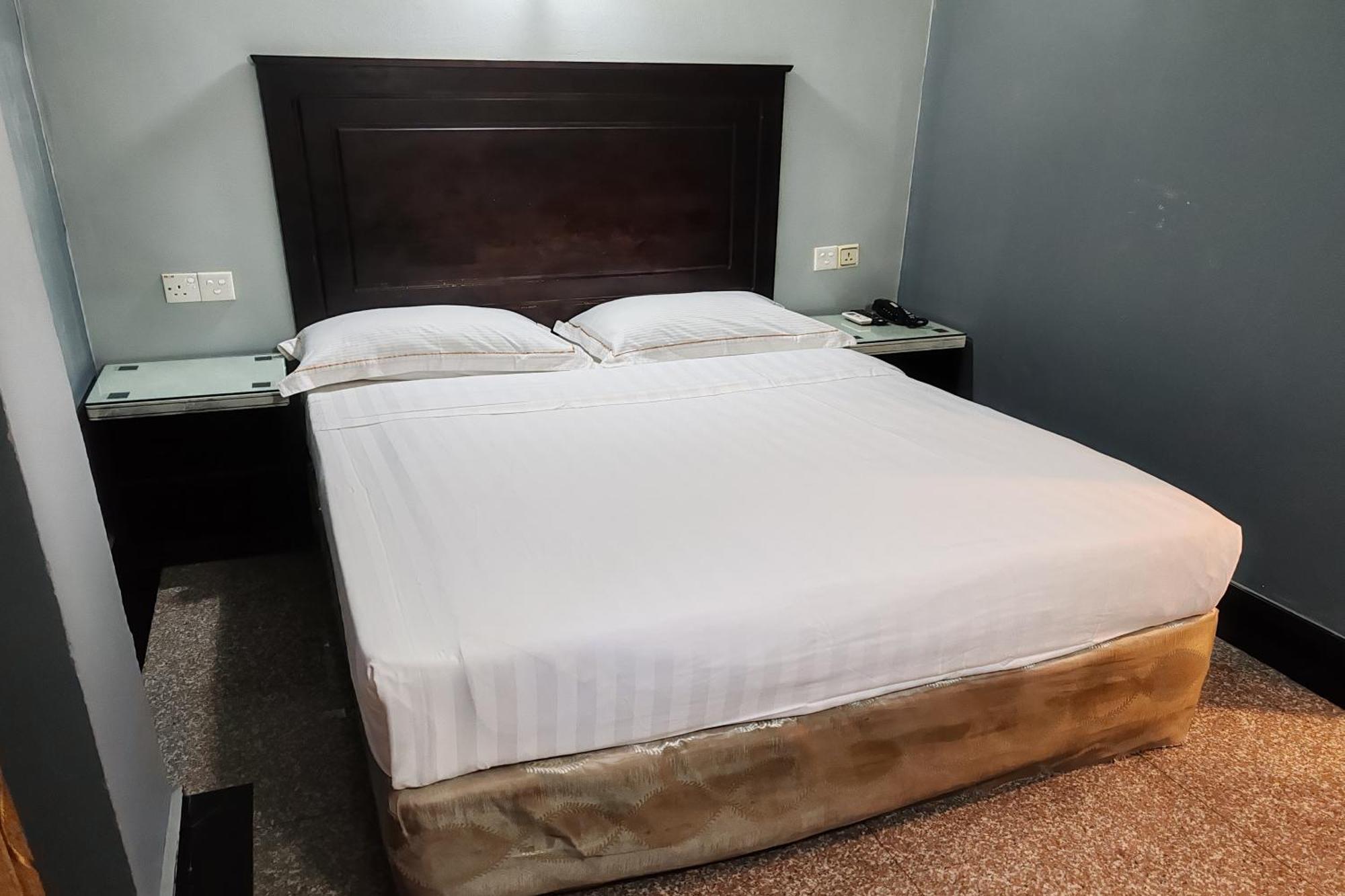 Hotel Sri Puchong Kültér fotó