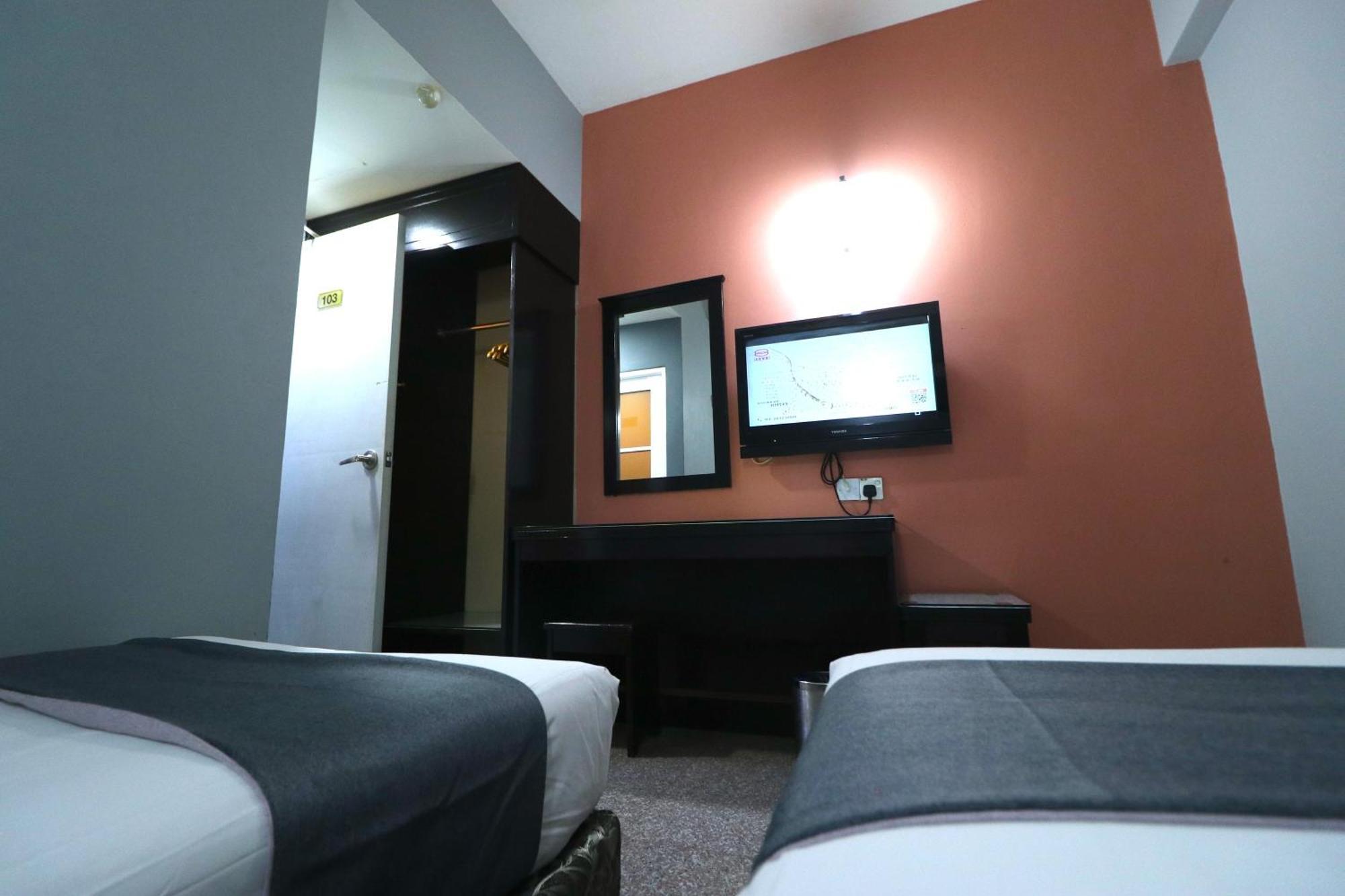 Hotel Sri Puchong Kültér fotó