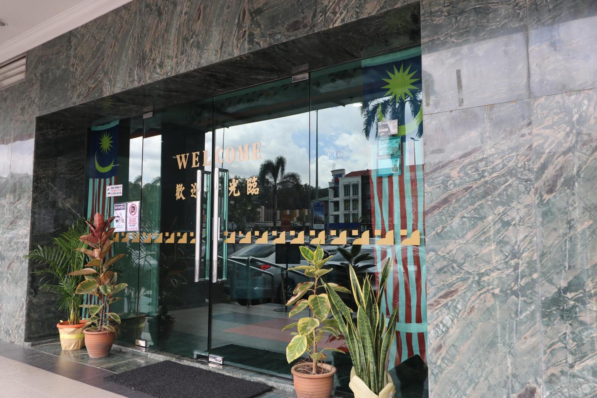 Hotel Sri Puchong Kültér fotó