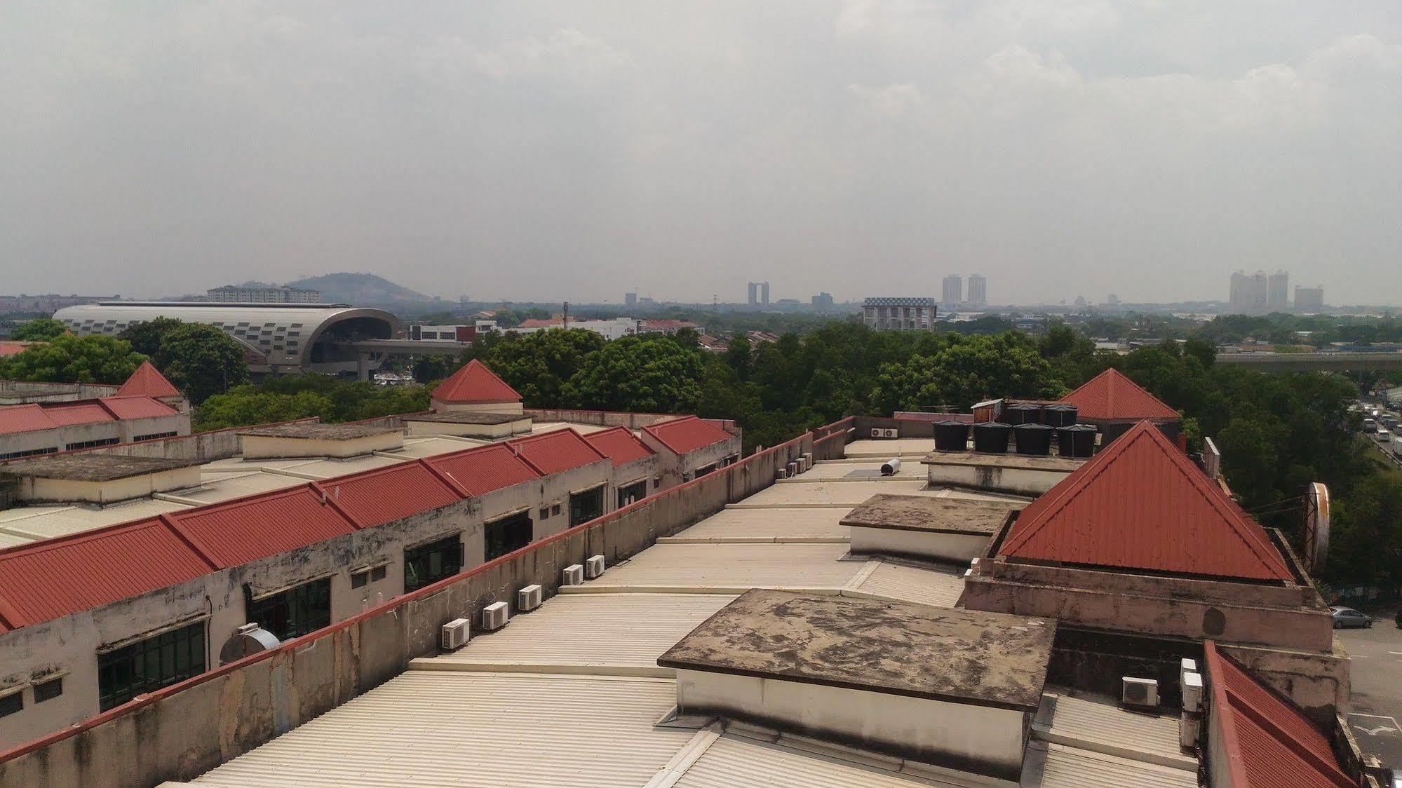Hotel Sri Puchong Kültér fotó