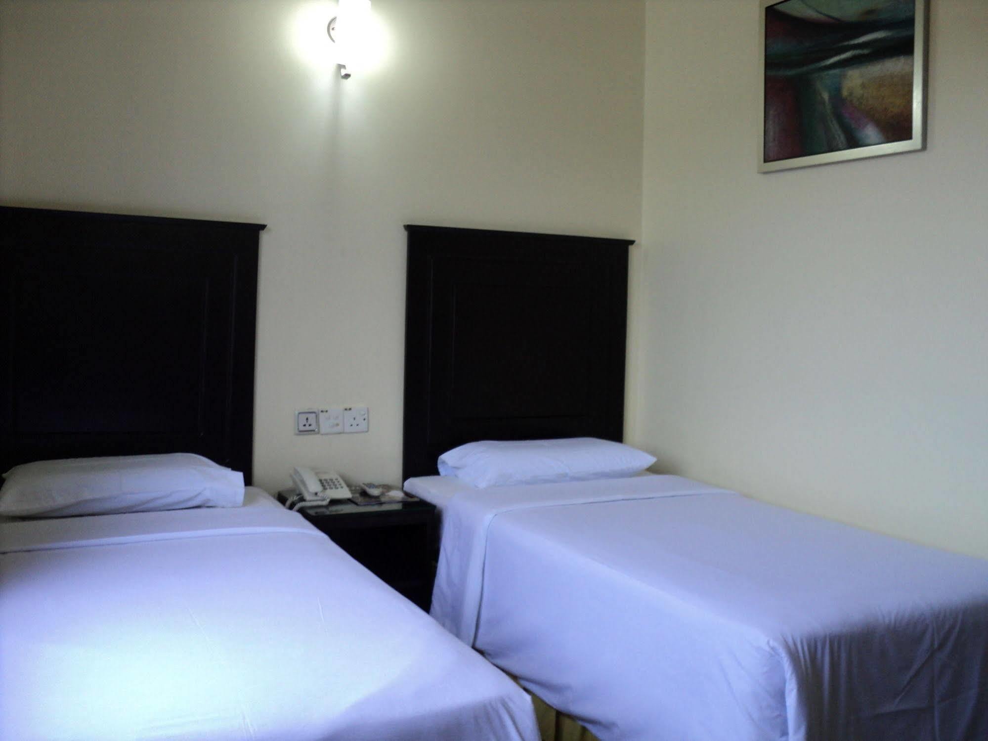 Hotel Sri Puchong Kültér fotó